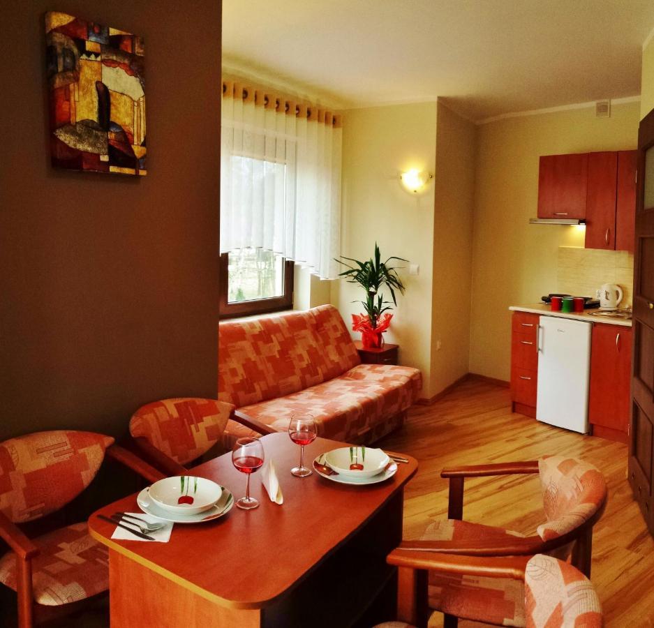 Pokoje Goscinne Jantar Łukęcin 外观 照片