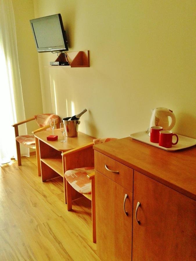 Pokoje Goscinne Jantar Łukęcin 外观 照片